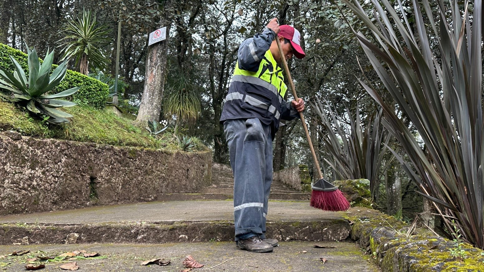 GOBIERNO DE TEZIUTLÁN TRABAJA EN CERRO DE TEXAXACA PARA RECIBIR A PEREGRINOS.