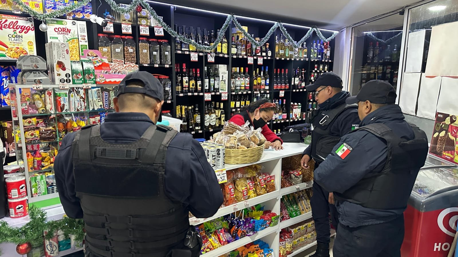 REFUERZA POLICÍA MUNICIPAL PROXIMIDAD SOCIAL A TRAVÉS DE BINOMIOS CANINOS DENTRO DEL PROGRAMA “BARRIO SEGURO”.