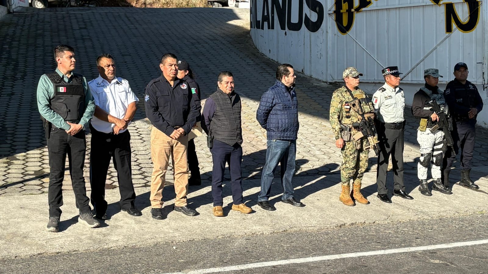 AUTORIDADES DAN BANDERAZO DE INICIO DE OPERATIVO GUADALUPE-REYES EN TEZIUTLÁN.