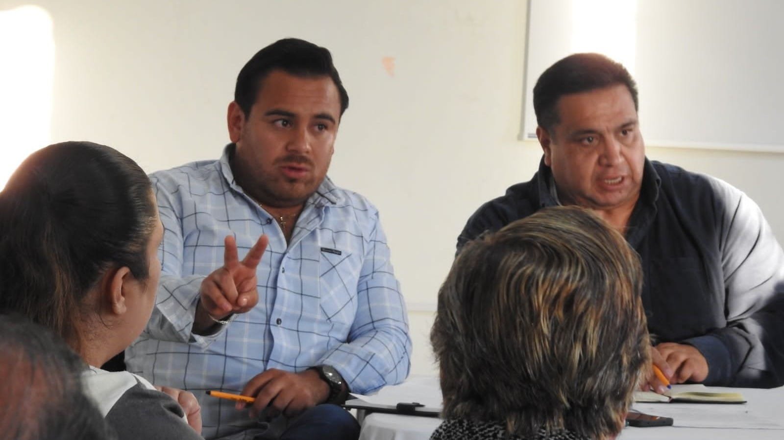 SOSTIENE DIRECCIÓN DE GOBIERNO PRIMERA MESA DE DIÁLOGO CON MANIFESTANTES.