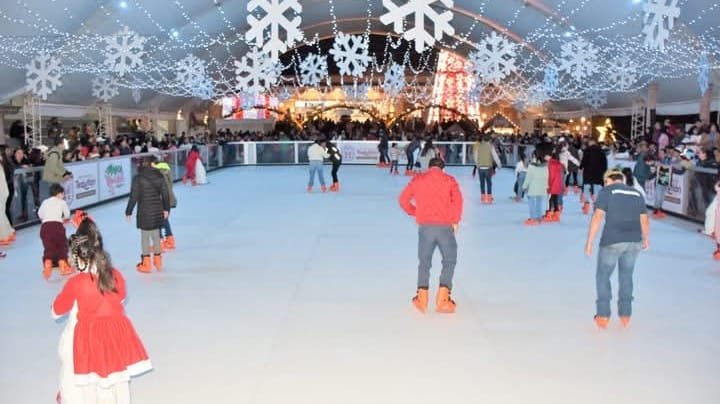 FESTIVAL MÁGICA NAVIDAD EN TEZIUTLÁN BRILLA CON LA INSTALACIÓN DE UNA PISTA DE PATINAJE ECOLÓGICA.