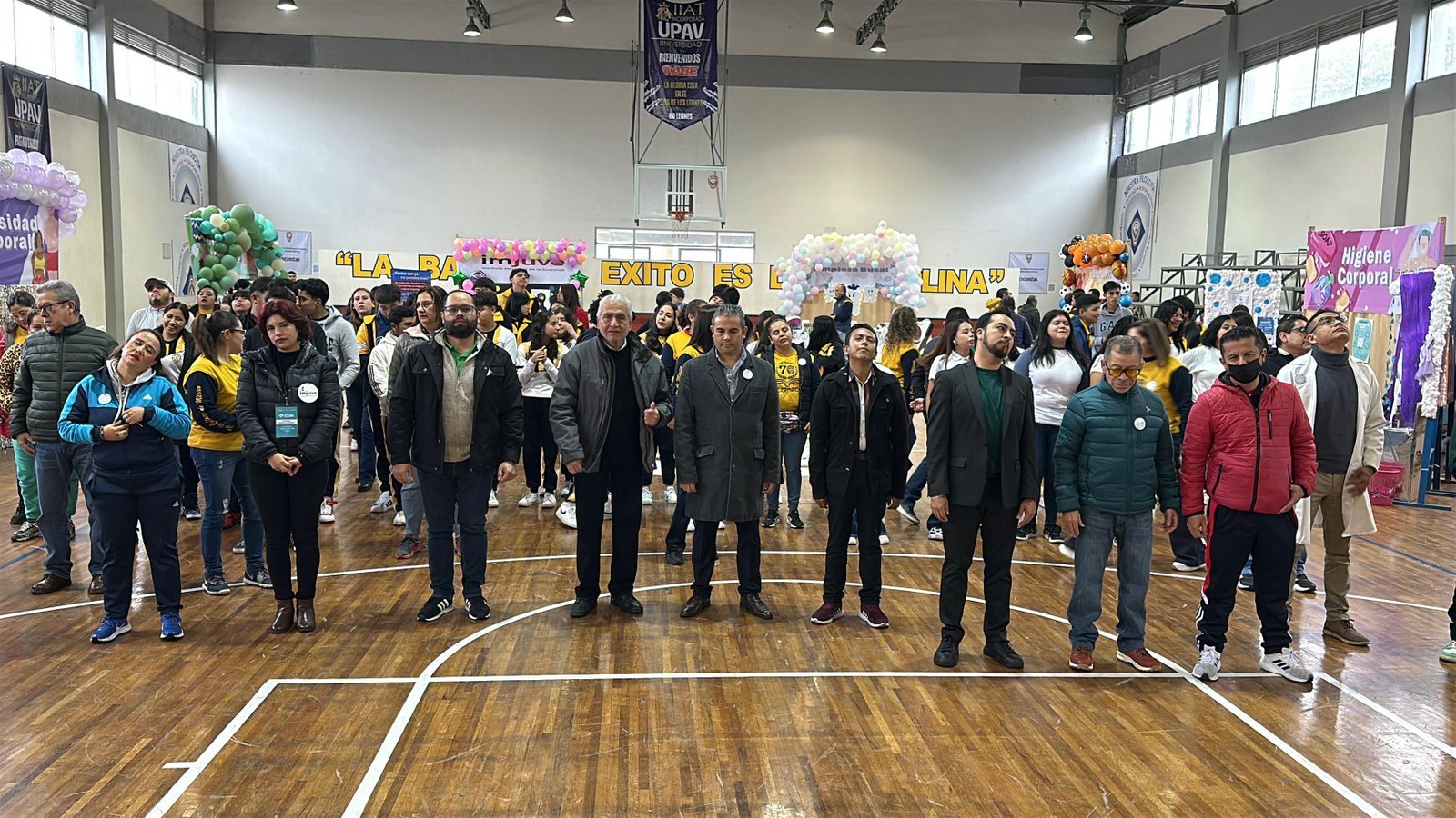 CEPMAC REALIZA EXPO FERIA “SIENDO LA MEJOR VERSIÓN DE TI”.